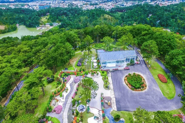 Khách sạn gần Thung lũng Tình yêu – Không gian nghỉ dưỡng thơ mộng cho cặp đôi