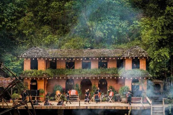 Cẩm nang du lịch theo chân hướng dẫn viên bản địa khám phá các tọa độ ăn uống, vui chơi chuẩn local gần resort CatCat Hills Sapa