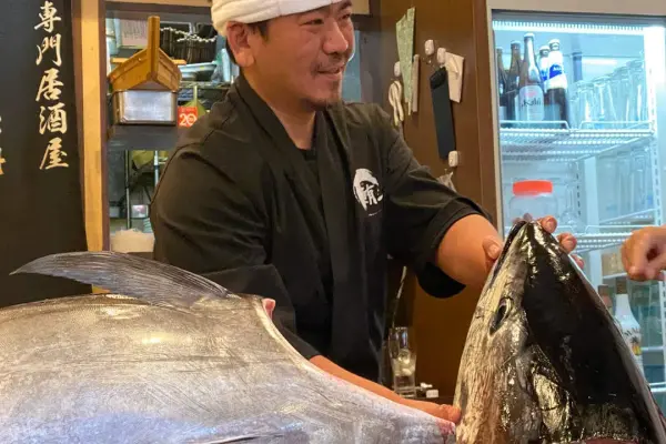Show cá ngừ (Tuna Cutting Show) – Điểm nhấn đẳng cấp trong hành trình khám phá Nhật Bản
