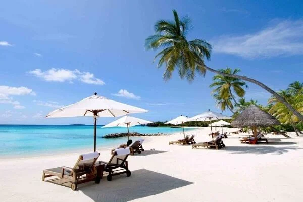 Khám phá thiên đường biển Hà My từ Radisson Blu Hội An