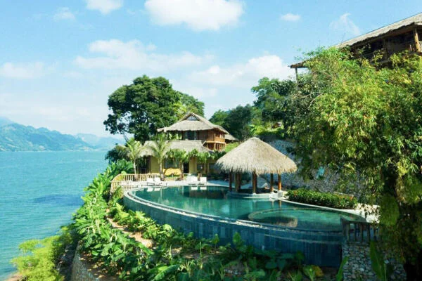 Bakhan Village Resort Hoà Bình (Ba Khan Resort): Các loại phòng nghỉ, bể bơi vô cực, ẩm thực, hoạt động khám phá văn hóa & giá cả