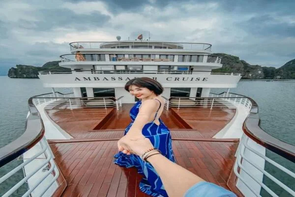 Cẩm nang du thuyền Hạ Long: Lựa chọn du thuyền, lịch trình, giá cả & kinh nghiệm đặt tour