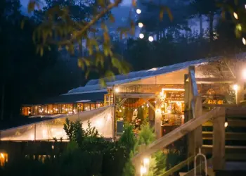 Đà Lạt về đêm: Ăn gì, chơi đâu sau 22h ngoài Chợ Đêm? Danh sách các quán cà phê acoustic và ăn đêm ngon