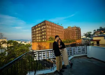 So sánh Homestay ngoại ô vs Khách sạn Đà Lạt gần trung tâm cho cặp đôi đi hưởng tuần trăng mật