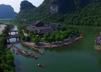 Cẩm nang du lịch theo chân hướng dẫn viên bản địa khám phá các tọa độ ăn uống, vui chơi chuẩn local gần resort Pullman Ninh Bình