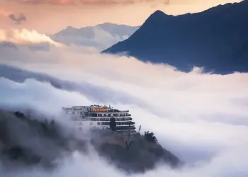 Khách sạn ở Sapa view Fansipan ôm trọn dãy Hoàng Liên Sơn