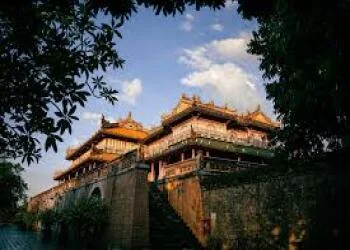Thư giãn & giải trí tại khách sạn ÊMM Huế: Hồ bơi ngoài trời, xe đạp dạo phố và hơn thế nữa