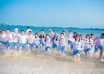 Tổ chức Team Building Hạ Long Cho Công Ty 50 Người: Từ A-Z Cùng Phê Travel