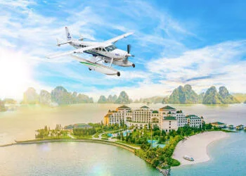 Bay thủy phi cơ ngắm toàn cảnh Vịnh Hạ Long – Trải nghiệm tuyệt vời đang chờ bạn