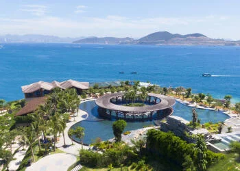 Tour Hòn Tằm Nha Trang 2025: Các loại hình tour, vui chơi, tắm bùn & giá vé mới nhất