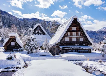 Khám phá làng cổ Shirakawago: Nơi lịch sử và thiên nhiên hòa quyện