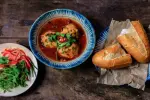banh-mi-xiu-mai-da-lat