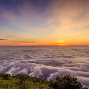 san-may-don-binh-minh-tren-nui-ba-den-tay-ninh-ivivu-1
