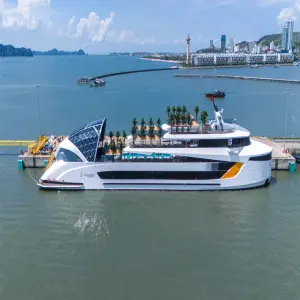 du-thuyen-dolphin-cruise-1