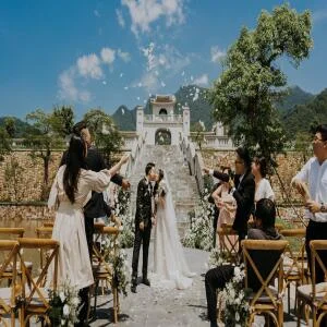 le-cuoi-tai-resort-yen-tu