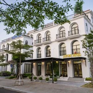 tra-co-long-beach-luxury