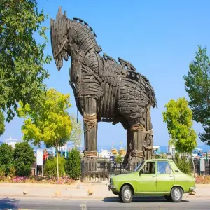 thanh-pho-co-ephesus-di-tich-con-ngua-thanh-troy-3