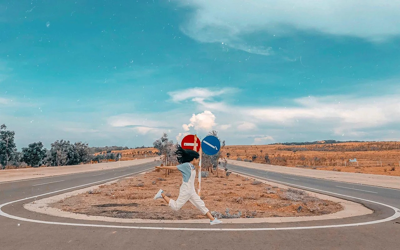 Bàu Trắng Mũi Né: Vị Trí, Sức Hút, Thời Điểm Lý Tưởng, Điểm Tham Quan & Kinh Nghiệm Cần Biết