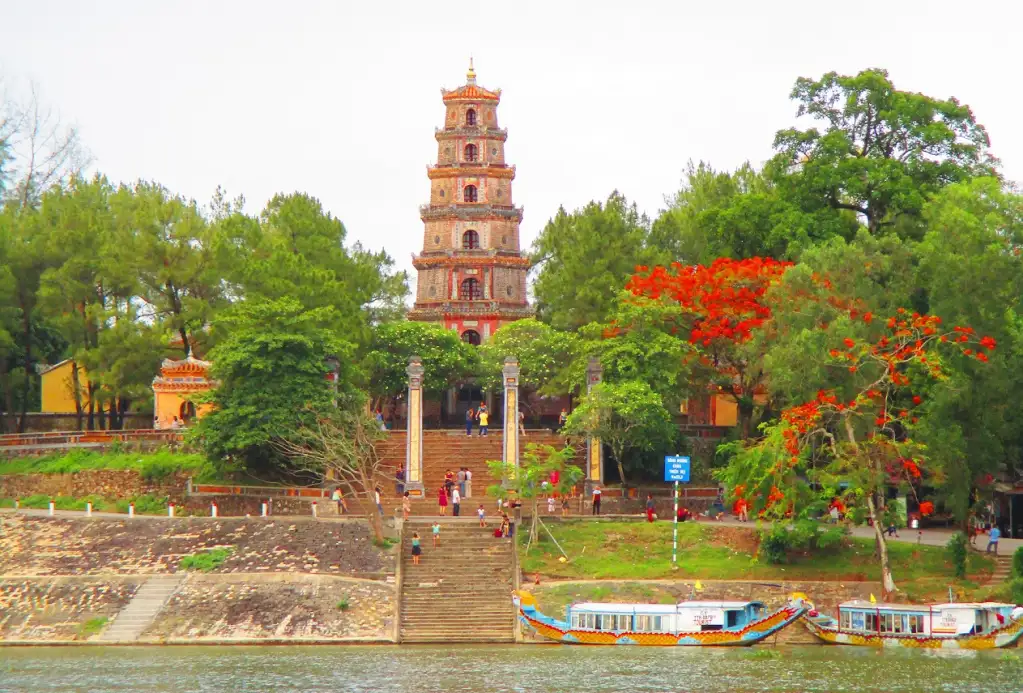 Tour Đà Nẵng - Ngũ Hành Sơn - Hội An - Bà Nà - Huế 3 ngày 2 đêm: Lịch trình, điểm nổi bật, giá bán, kinh nghiệm du lịch & đơn vị uy tín giá rẻ