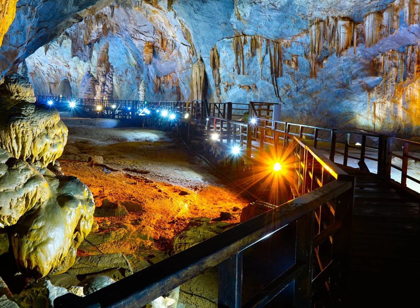 Tour Đà Nẵng – Huế - Động Phong Nha/Động Thiên Đường 2 ngày 1 đêm: Lịch trình, điểm nổi bật, giá bán, kinh nghiệm du lịch & đơn vị uy tín giá rẻ