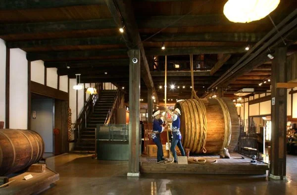 Bảo tàng rượu Sake Hakutsuru: Vị Trí, Sức Hút, Điểm Tham Quan & Kinh Nghiệm Cần Biết