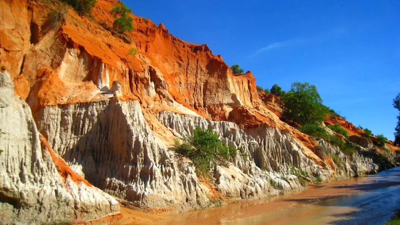 Suối Tiên Mũi Né: Vị trí, sức hút, kinh nghiệm du lịch & đơn vị uy tín