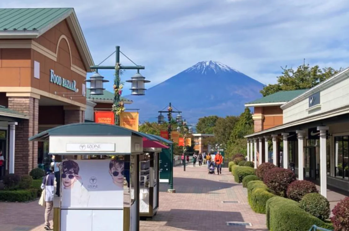 Gotemba Outlet: Vị Trí, Sức Hút, Thời Điểm Lý Tưởng, Điểm Tham Quan & Kinh Nghiệm Cần Biết
