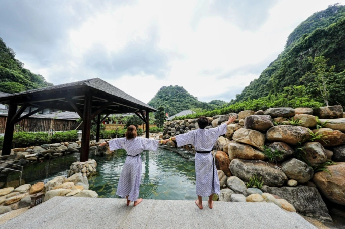Kinh nghiệm ăn gì, chơi gì, đặt phòng tại khách sạn Yoko Onsen Quang Hanh và khu vực lân cận