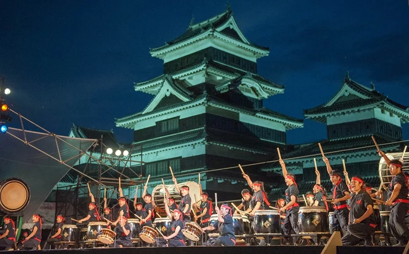 Lâu đài Matsumoto: Vị Trí, Sức Hút, Điểm Tham Quan & Kinh Nghiệm Cần Biết