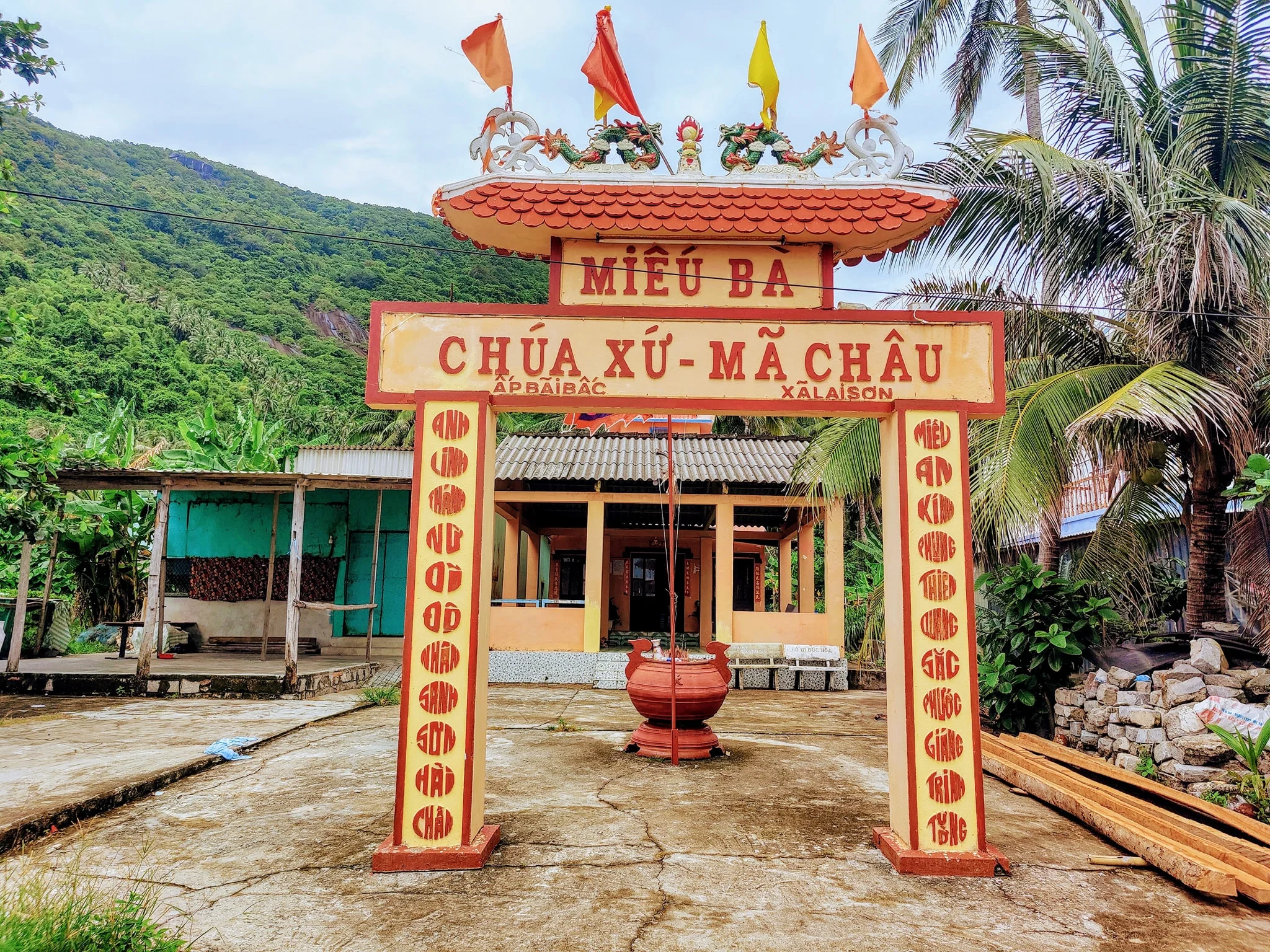 Tour Hòn Sơn 3 ngày 2 đêm: Lịch trình, điểm nổi bật, giá bán, kinh nghiệm du lịch & đơn vị uy tín