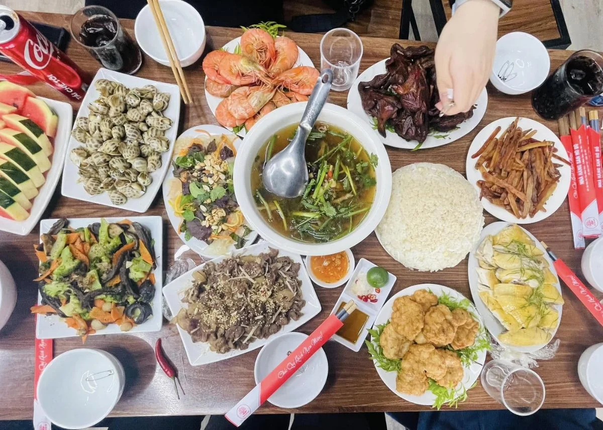 Du lịch đảo Quan Lạn 3 ngày 2 đêm từ Hà Nội: Lịch trình, điểm nổi bật, giá bán, kinh nghiệm du lịch & đơn vị uy tín giá rẻ