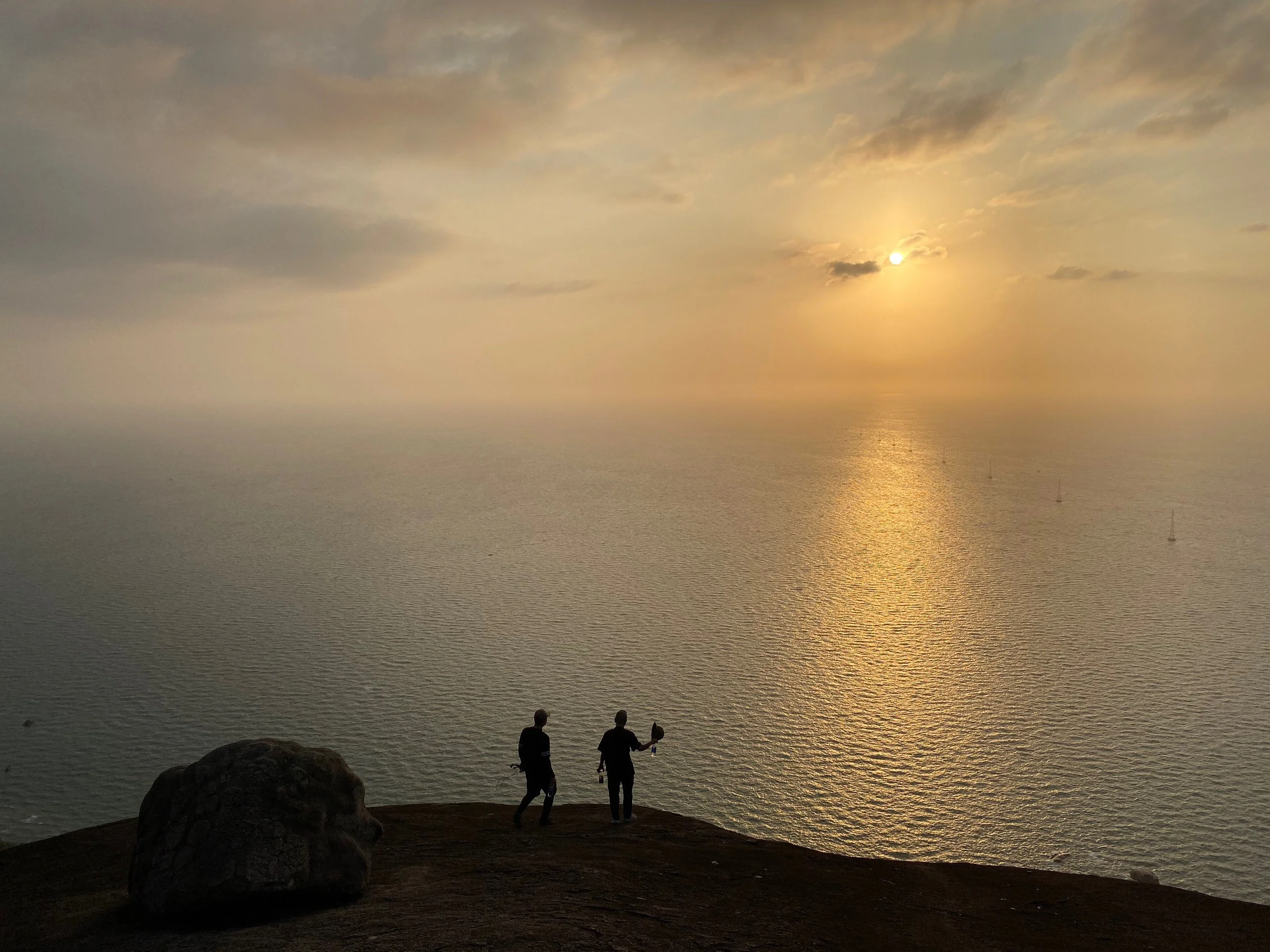 Tour Hòn Sơn 3 ngày 2 đêm: Lịch trình, điểm nổi bật, giá bán, kinh nghiệm du lịch & đơn vị uy tín