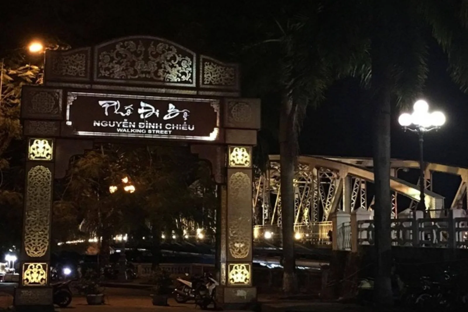 Tour Đà Nẵng – Bà Nà - Huế - Động Phong Nha 5 ngày 4 đêm: Lịch trình, điểm nổi bật, giá bán, kinh nghiệm du lịch & đơn vị uy tín giá rẻ