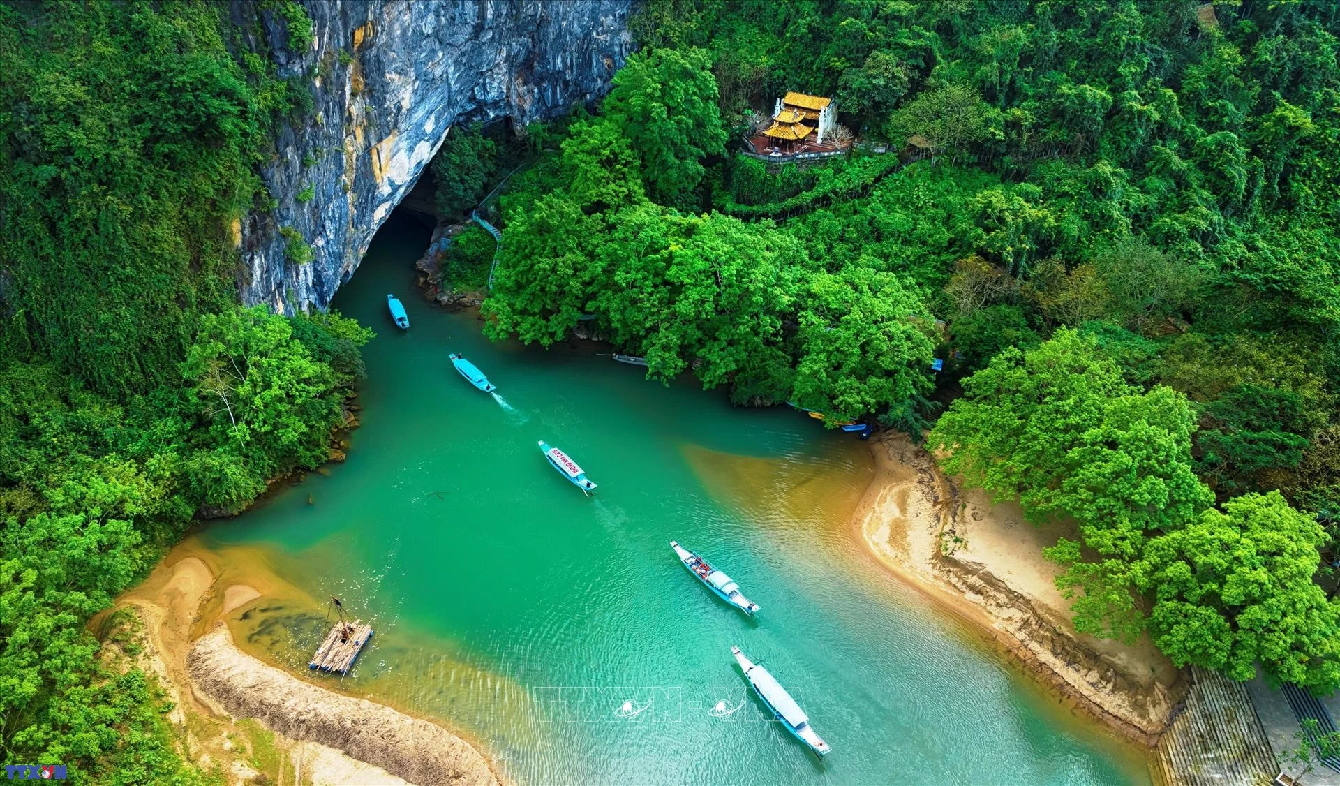 Tour Đà Nẵng – Huế - Phong Nha 3 ngày 2 đêm: Lịch trình, điểm nổi bật, giá bán, kinh nghiệm du lịch & đơn vị uy tín giá rẻ