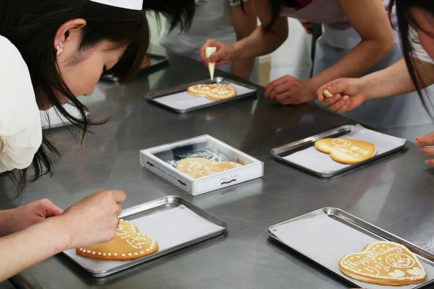 trai-nghiem-tu-tay-lam-banh