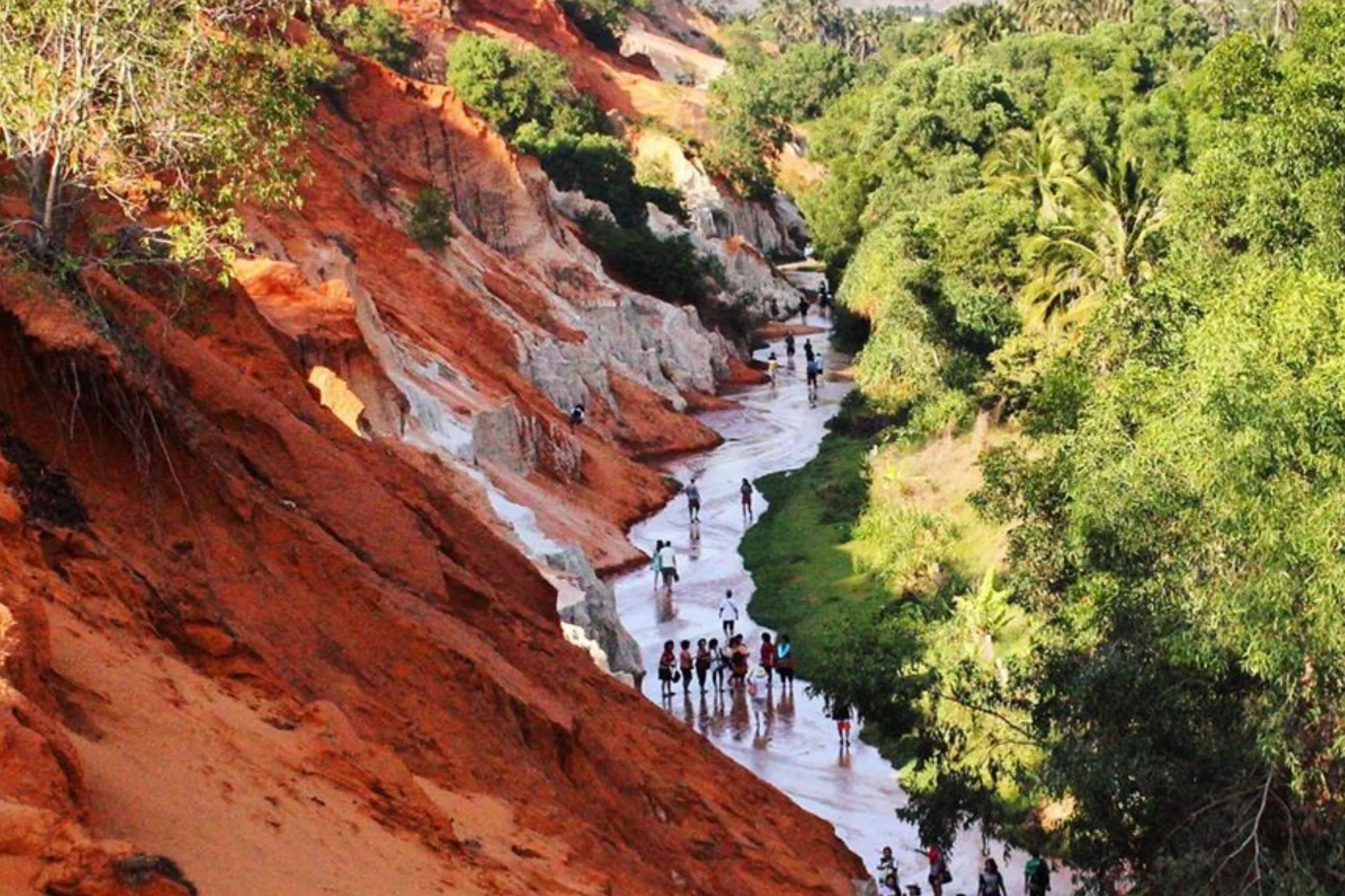 Tour Mũi Né 2 ngày 1 đêm: Lịch trình, điểm nổi bật, giá bán, kinh nghiệm du lịch & đơn vị uy tín