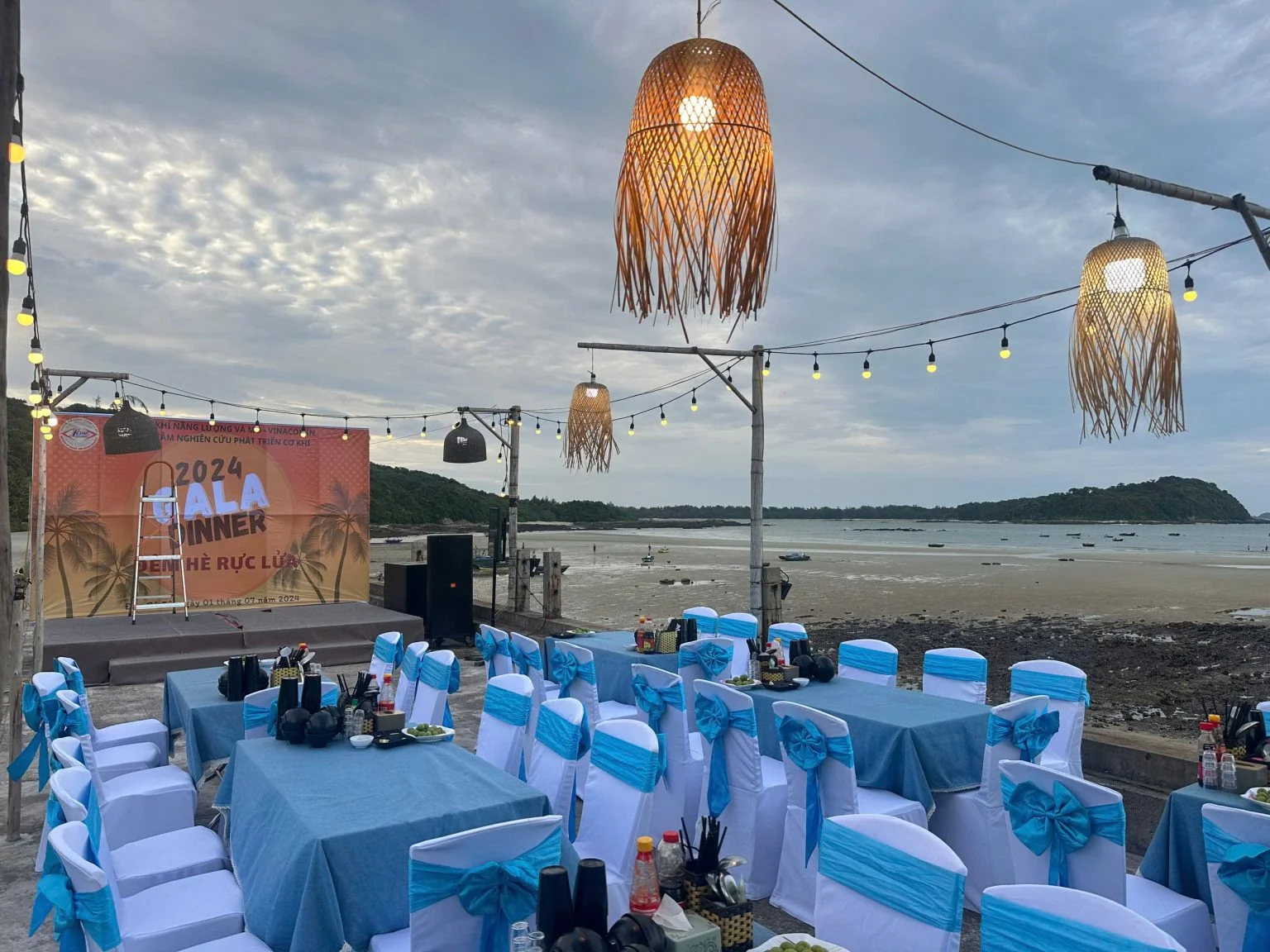 tiec-bbq-bo-bien-tai-dao-co-to