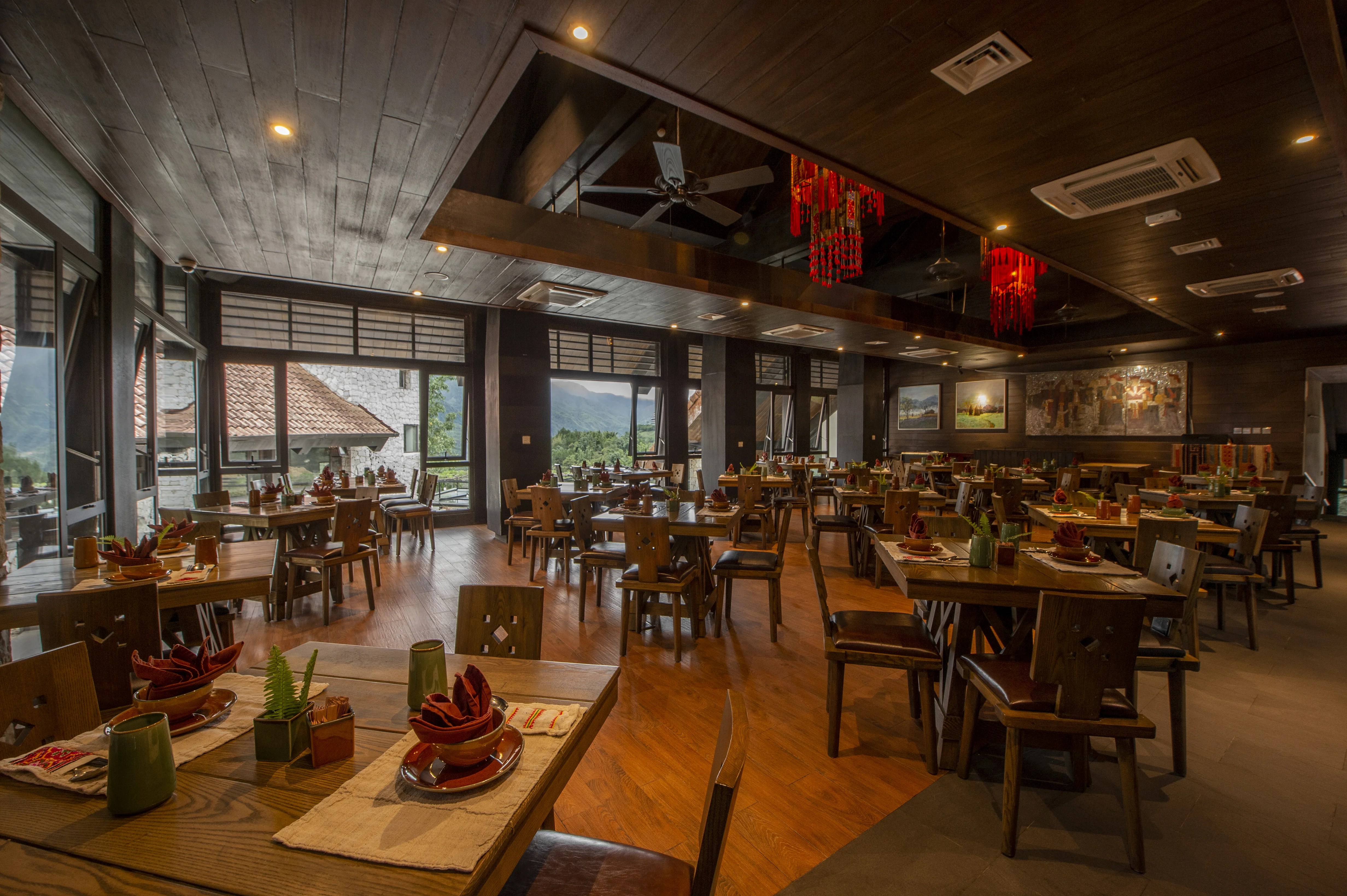 Giá phòng và thông tin chi tiết các hạng phòng tại Sapa Jade Hill Resort