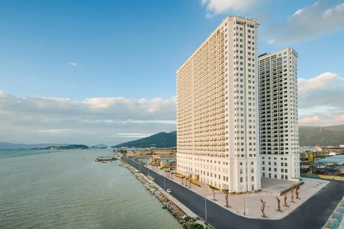 Wyndham Danang Golden Bay: Vị trí, đặc điểm, tiện ích, giá bán các hạng phòng & kinh nghiệm đặt phòng