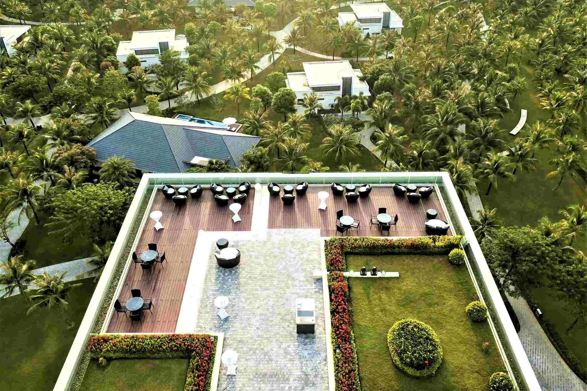 aura-bar-tai-radisson-blu-resort-phu-quoc-3