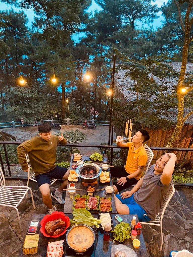 Chillout Village Tà Xùa: Vị trí, tiện ích, giá bán, kinh nghiệm đặt phòng & đơn vị uy tín