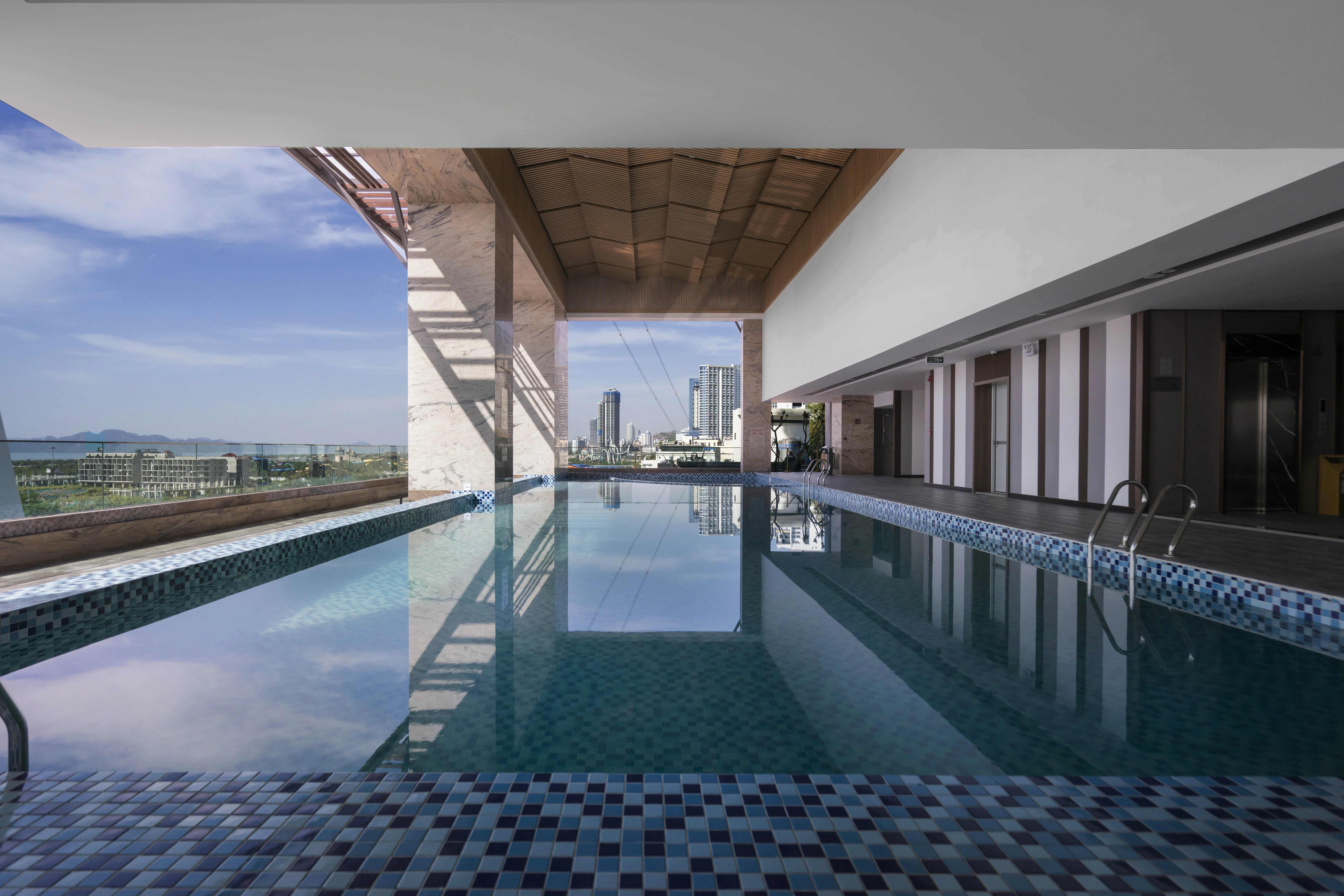 Bua-toi-sang-trong-giao-thoa-van-hoa-A-Au