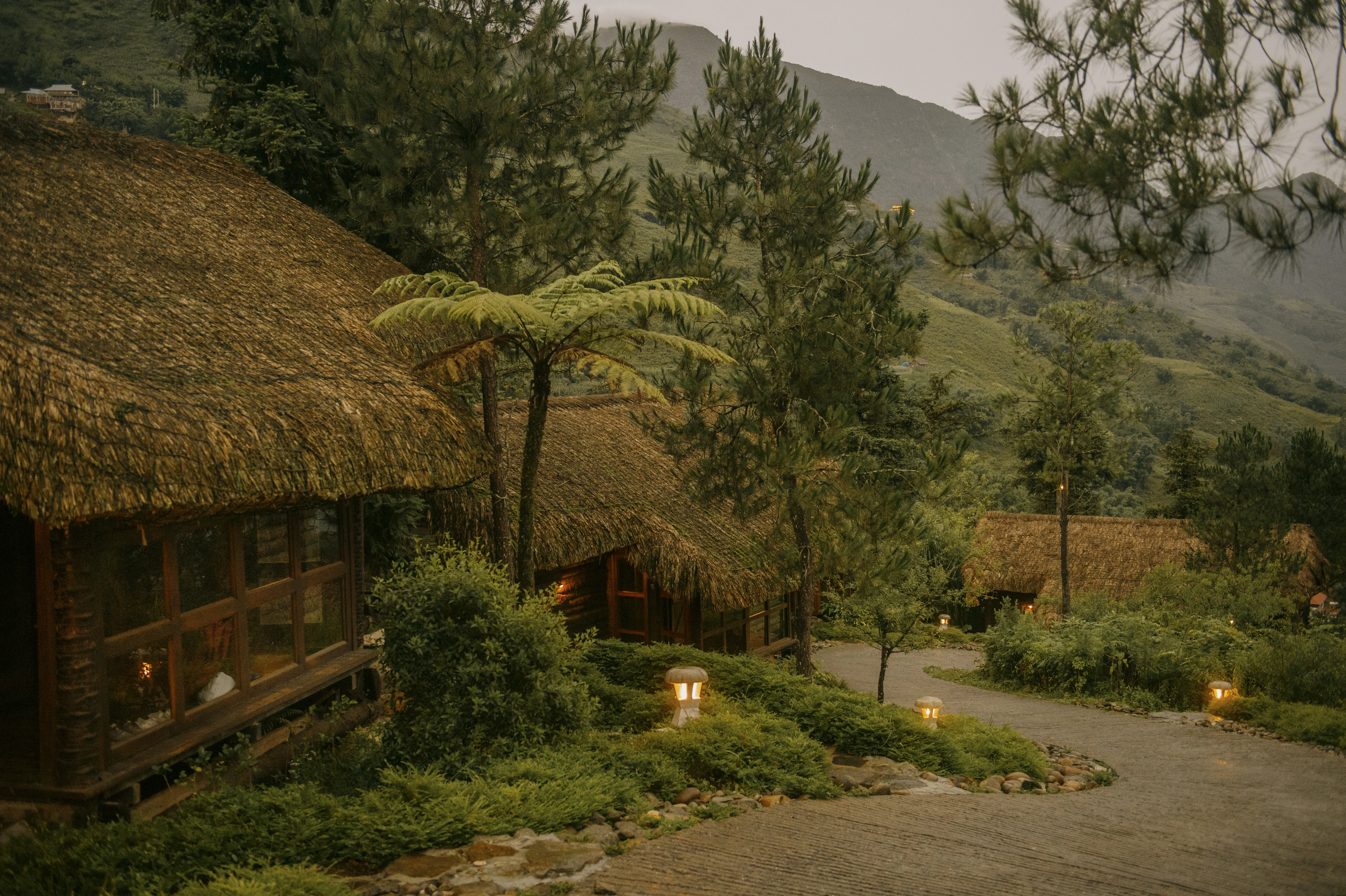 Giá phòng và thông tin chi tiết các hạng phòng tại Sapa Jade Hill Resort