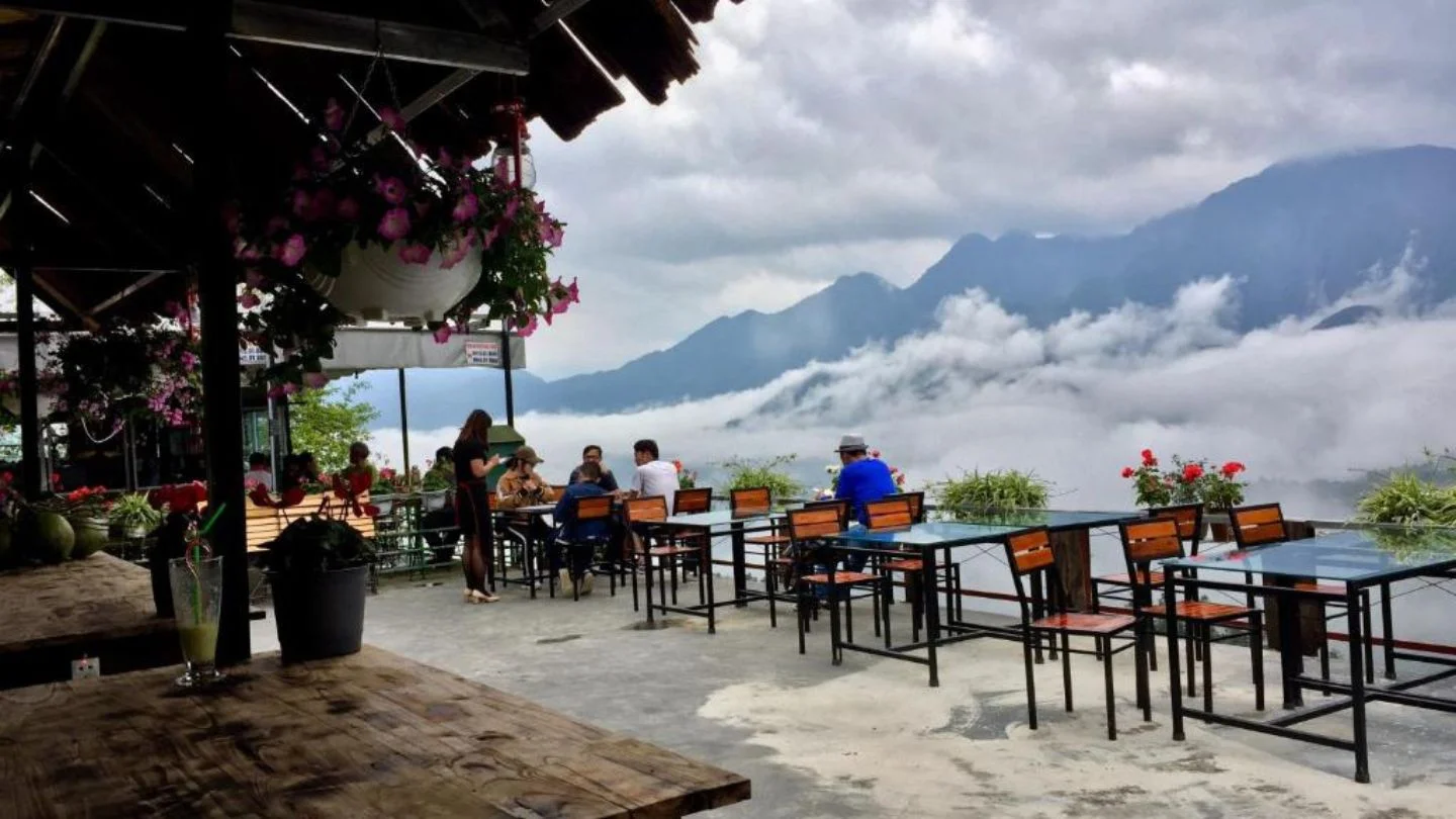 caffe-fansipan-terrace-mountain
