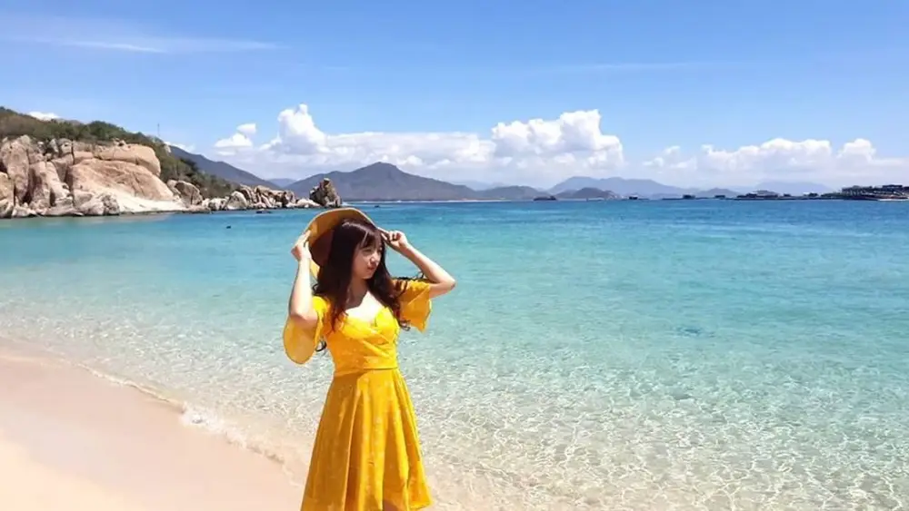 Review Bãi Kinh: Vị trí, giá vé và kinh nghiệm du lịch thực chiến