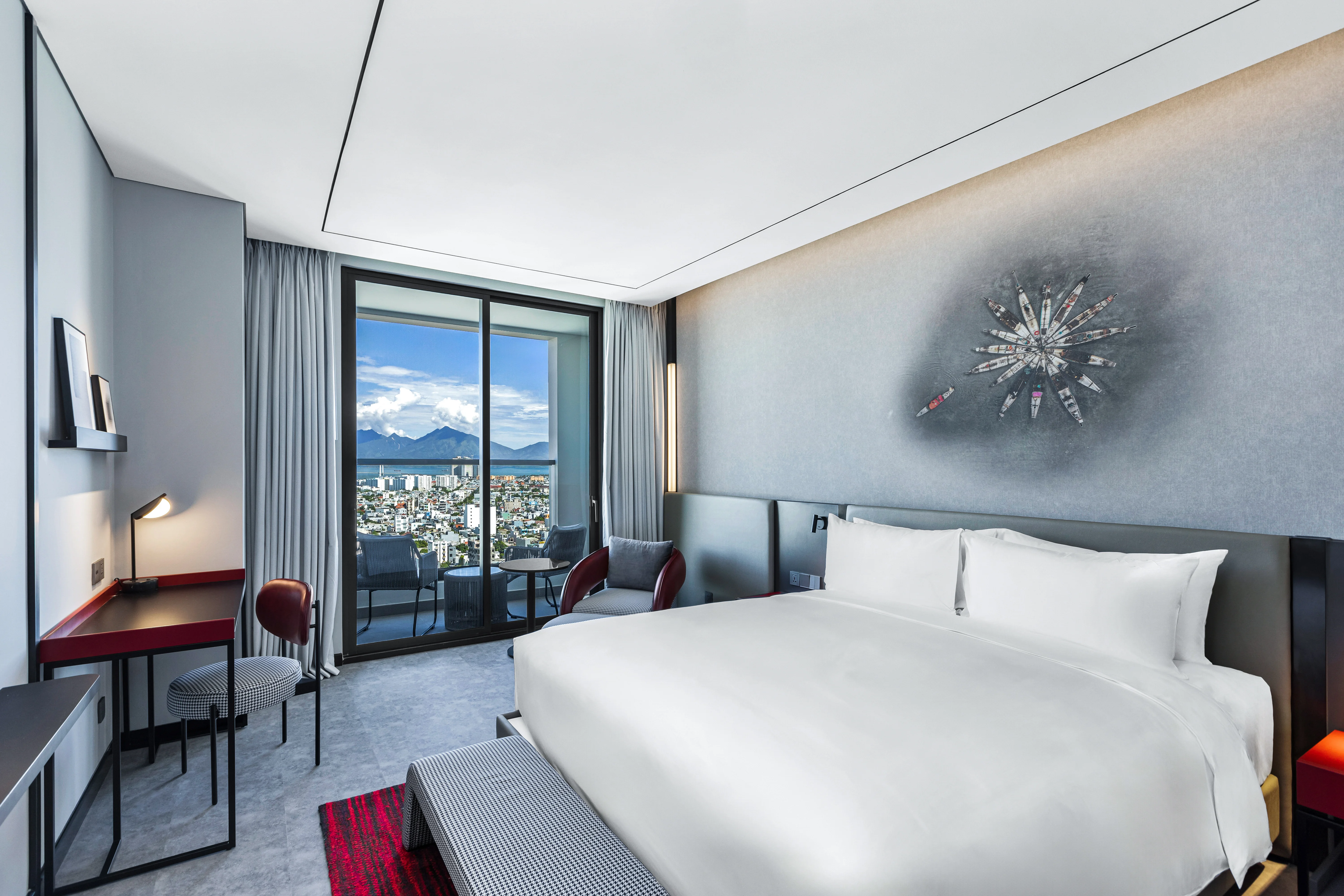 exe-king-bed-city-view-2