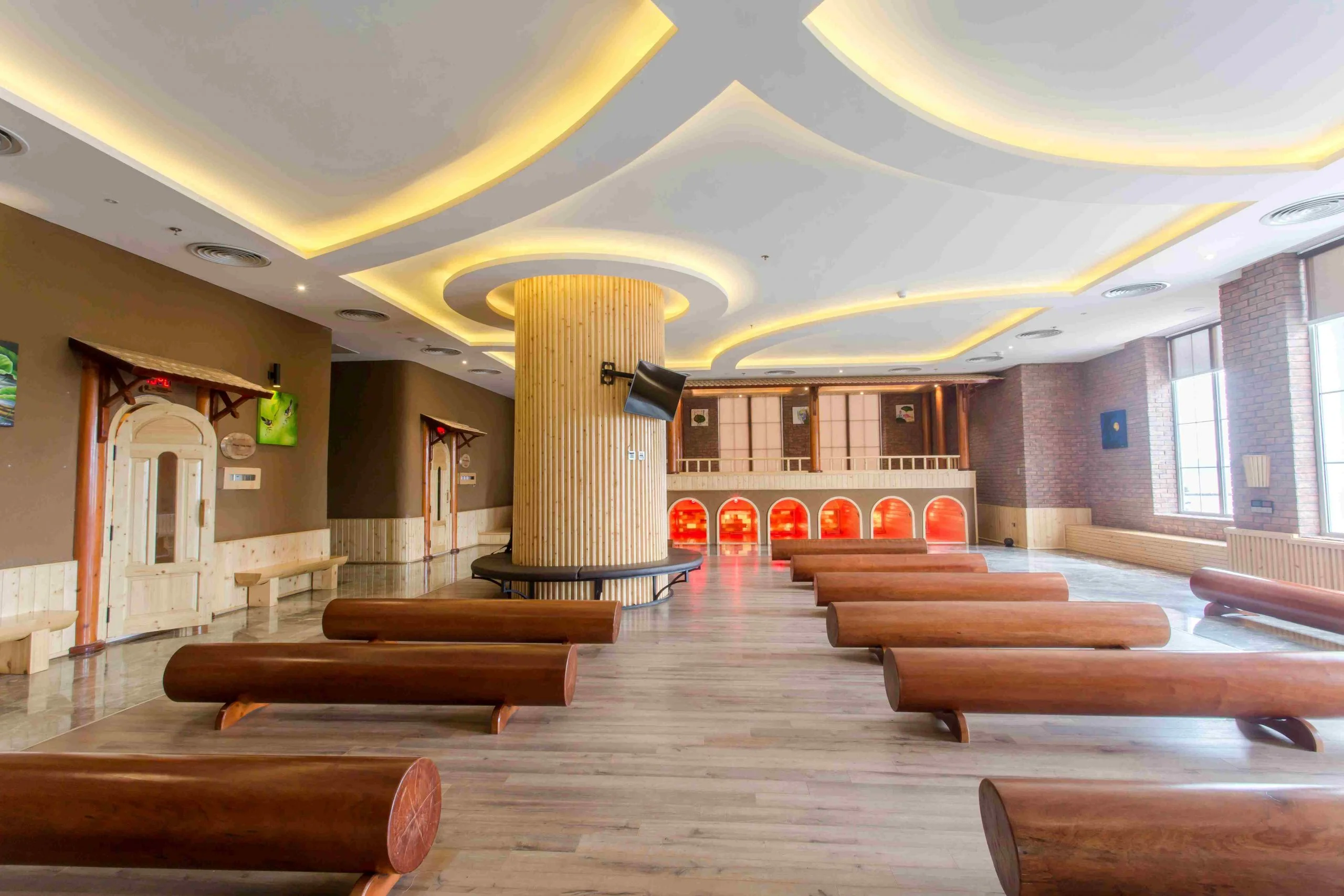 golden-luxury-spa-1-scaled