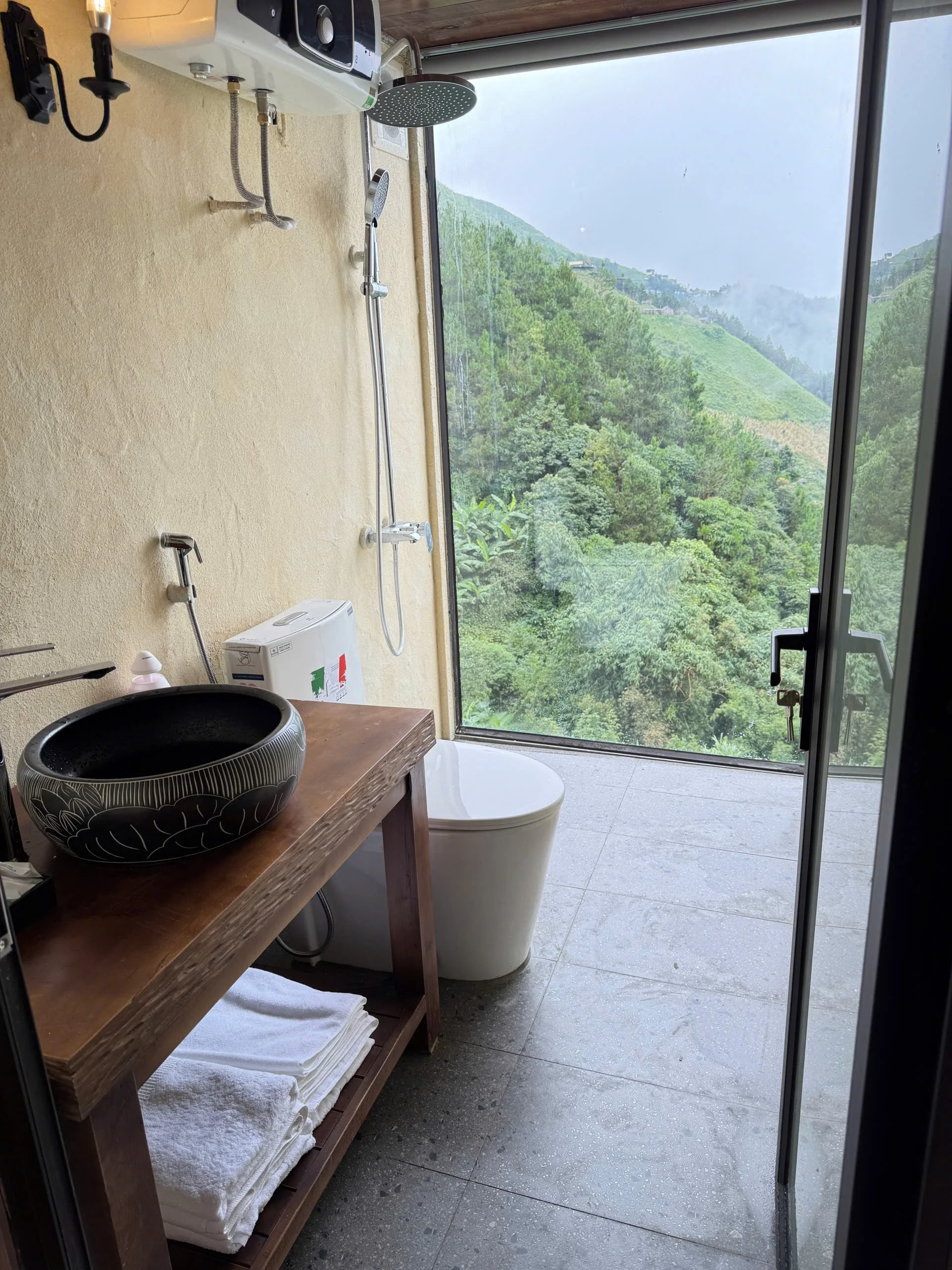 Chillout Village Tà Xùa: Vị trí, tiện ích, giá bán, kinh nghiệm đặt phòng & đơn vị uy tín