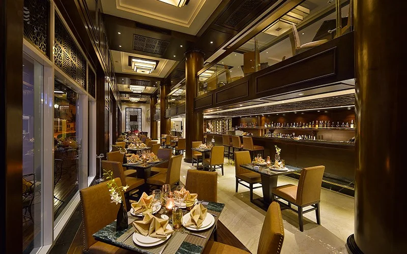 khach-san-paradise-suites-36