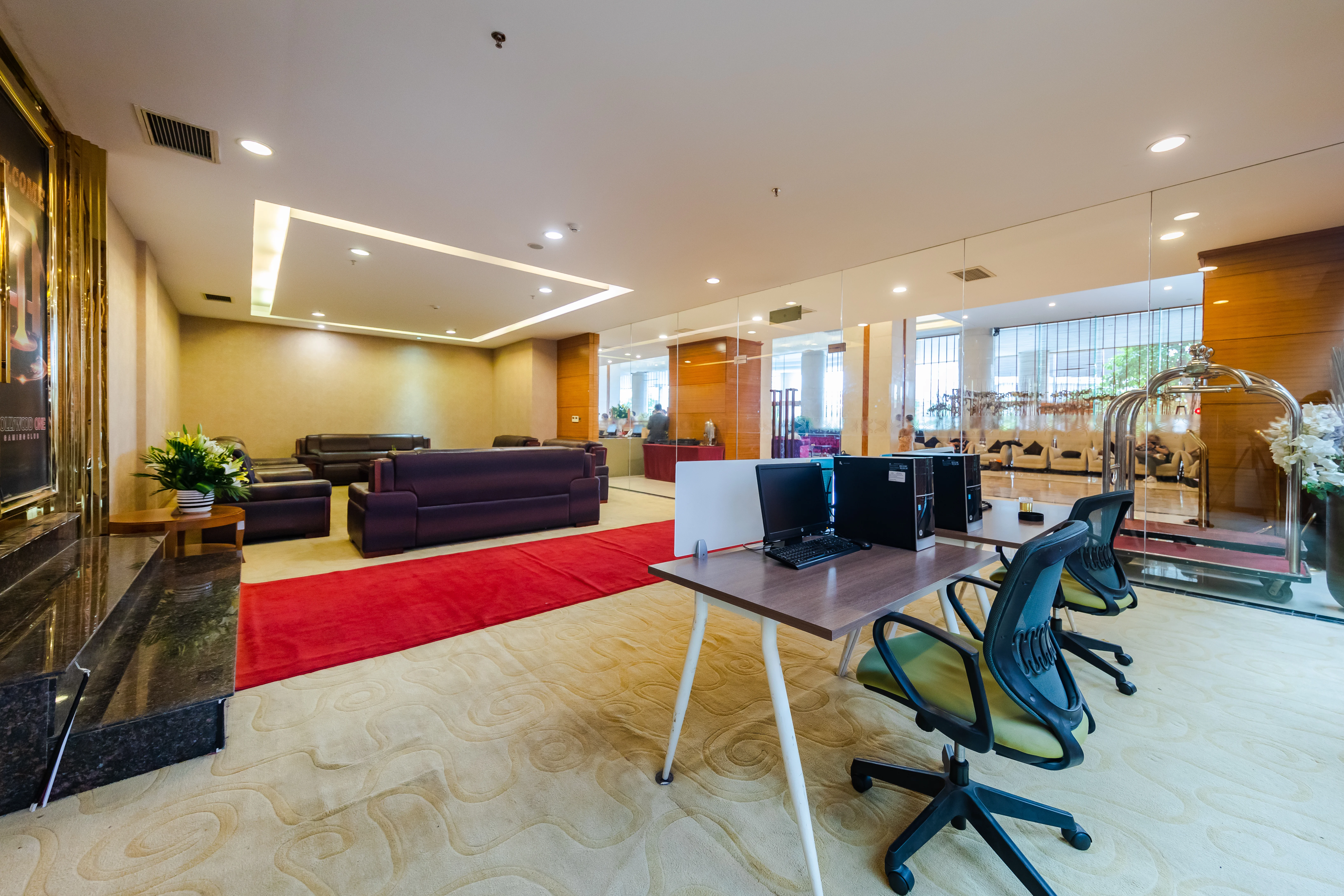 Diem-danh-cac-hang-phong-va-tien-ich-dang-cap-5-sao